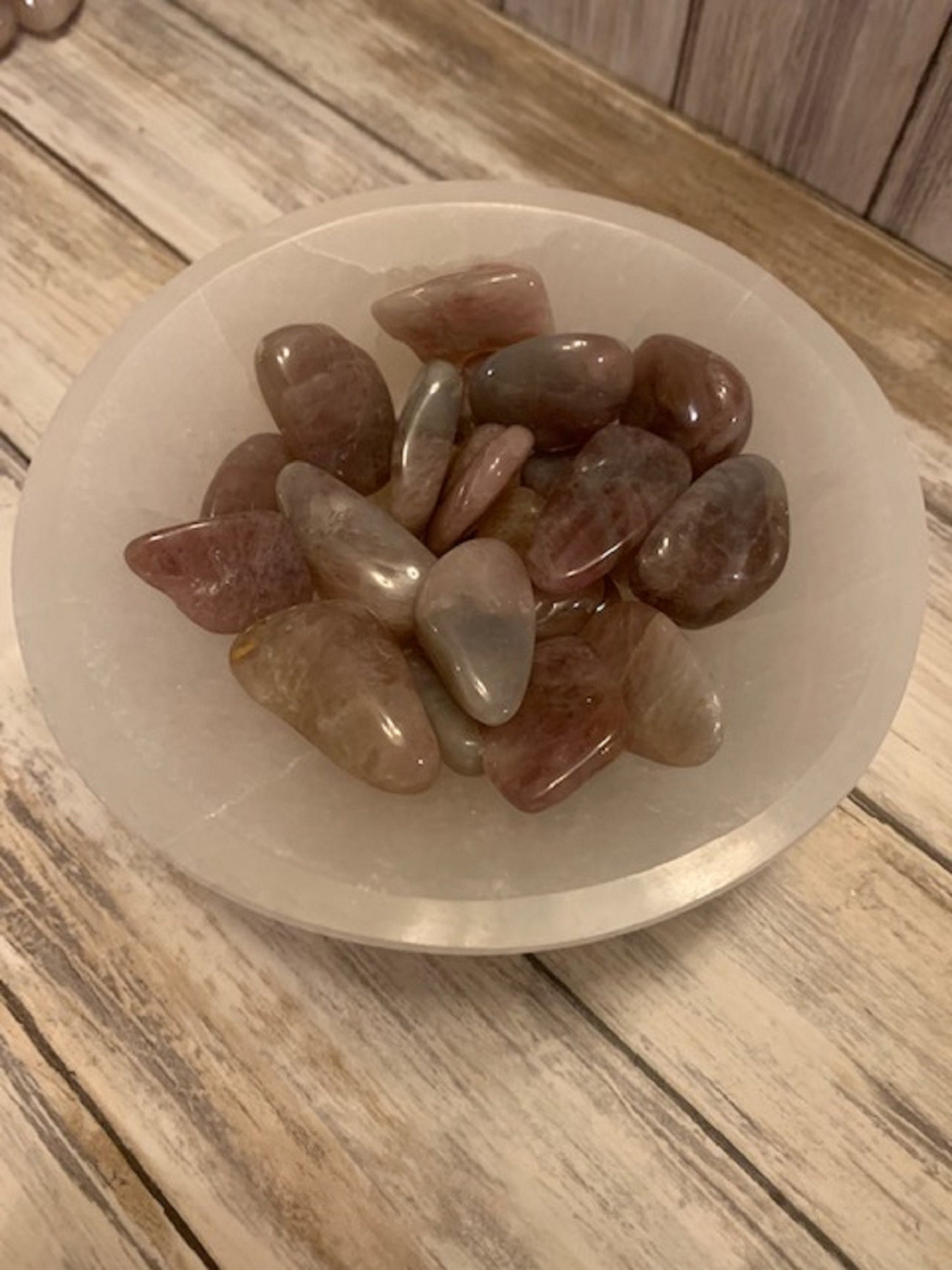 Natural Smoky Rose Chalcedony Quartz Crystal, Raw Crystal Specimen, Healing Stone, Meditation Decor