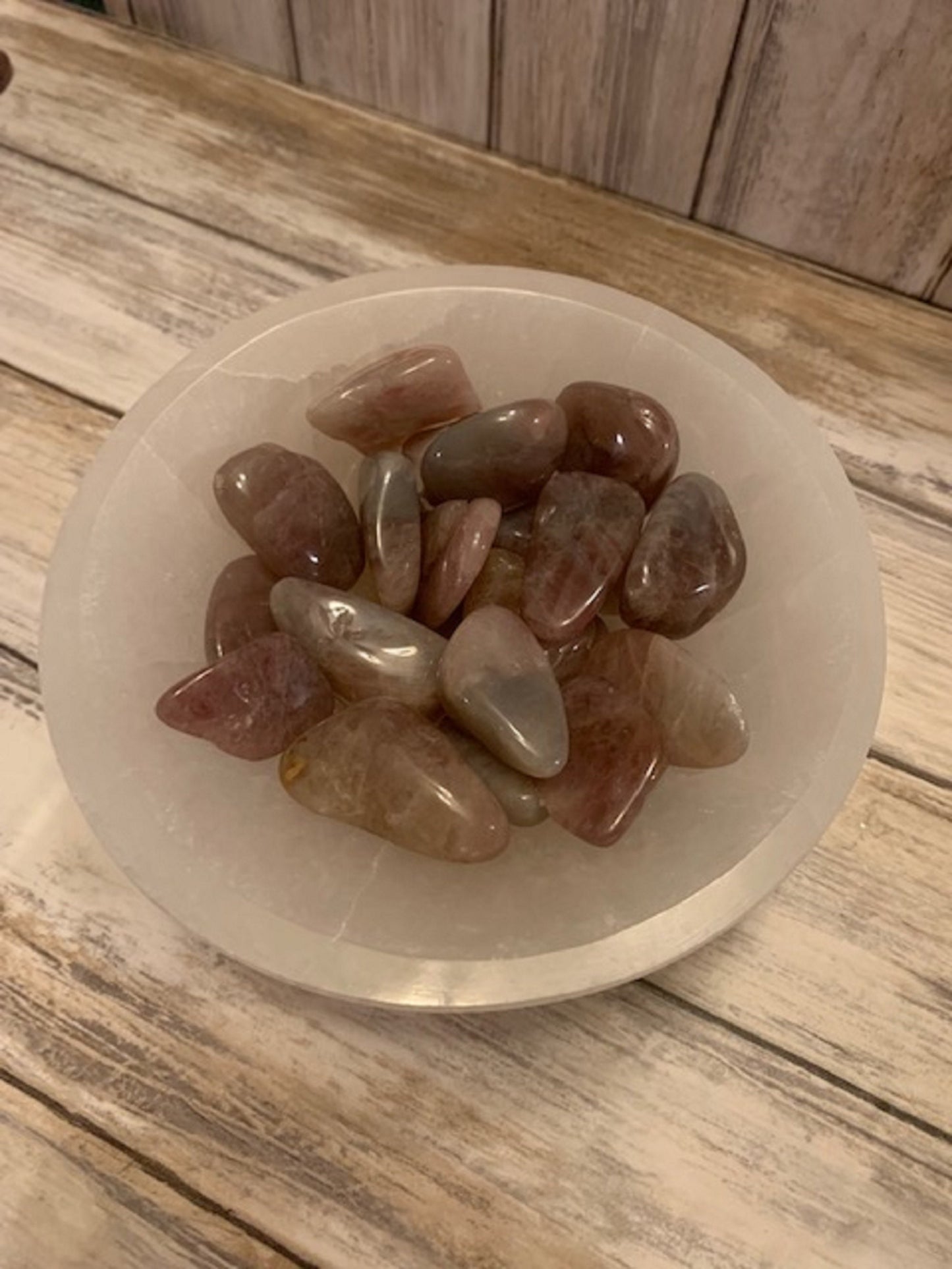 Natural Smoky Rose Chalcedony Quartz Crystal, Raw Crystal Specimen, Healing Stone, Meditation Decor