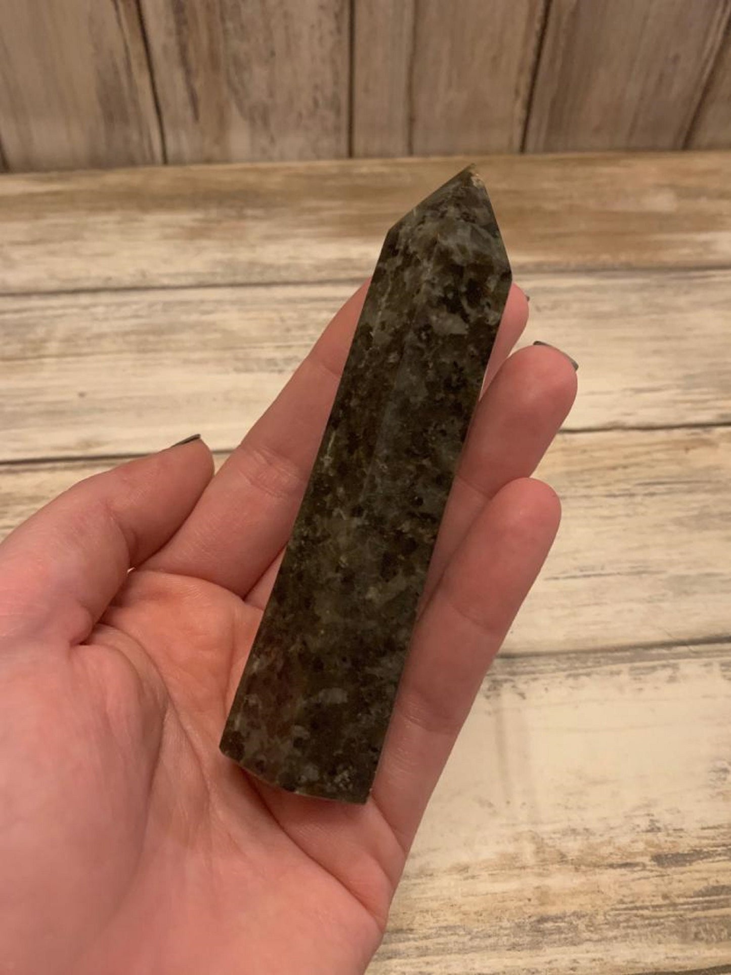 Yooperlite Natural Crystal Tower Point Healing Reiki Chakra Gifts Stone of Truth