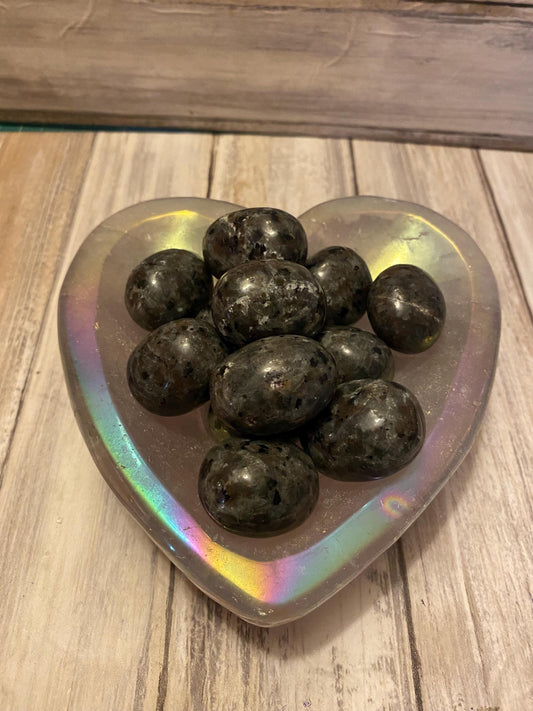 Yoperlite Tumble-Stones  Flame Stone Crystal Fire Stone Tumble UV Reactive Sodalite Natural Polished Glowing Emberlite Rock Spiritual Gift