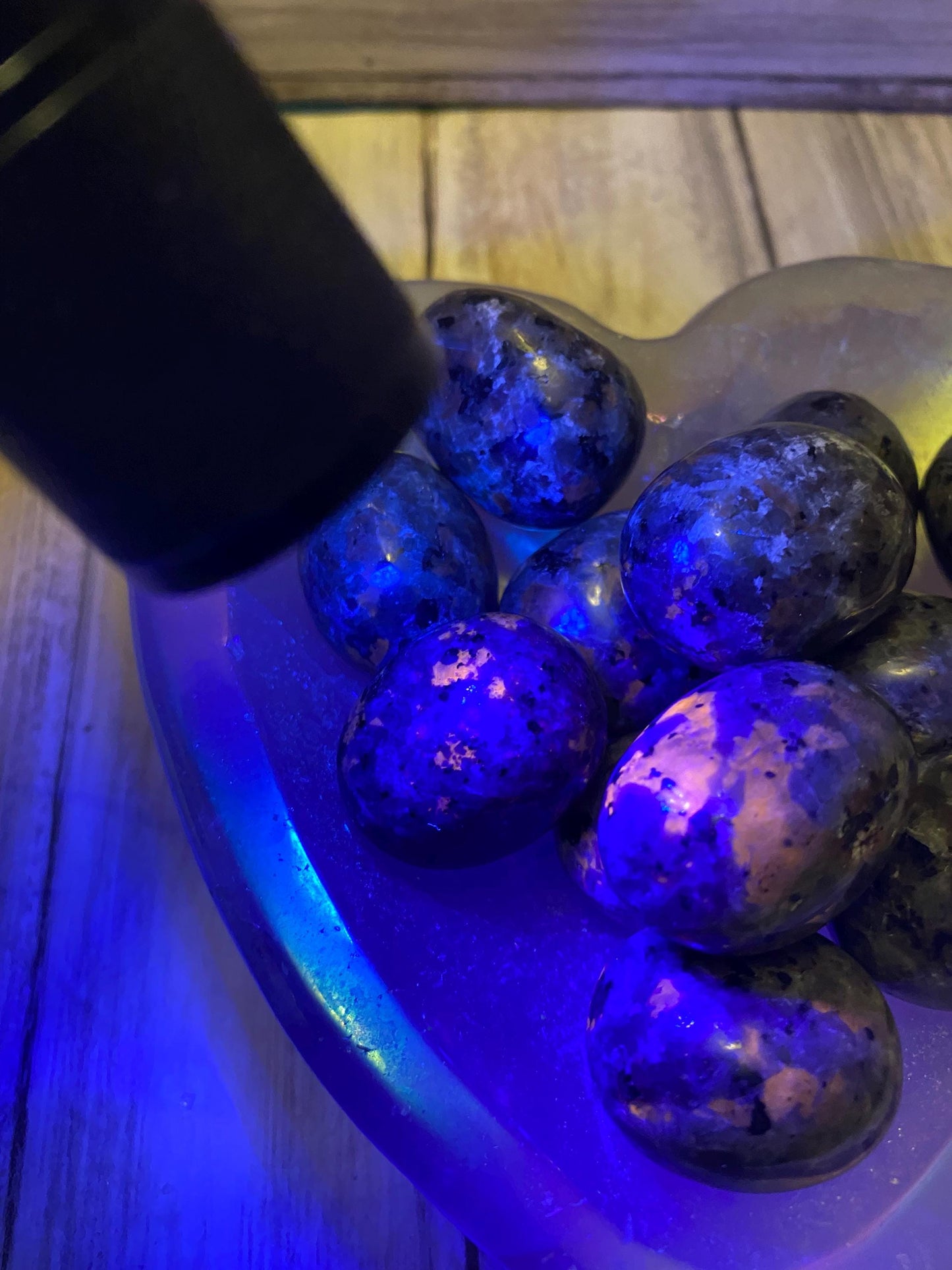 Yoperlite Tumble-Stones  Flame Stone Crystal Fire Stone Tumble UV Reactive Sodalite Natural Polished Glowing Emberlite Rock Spiritual Gift